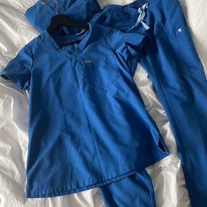 FIGS Woman’s scrub (Royal blue) total 3 - Additional gift!!!